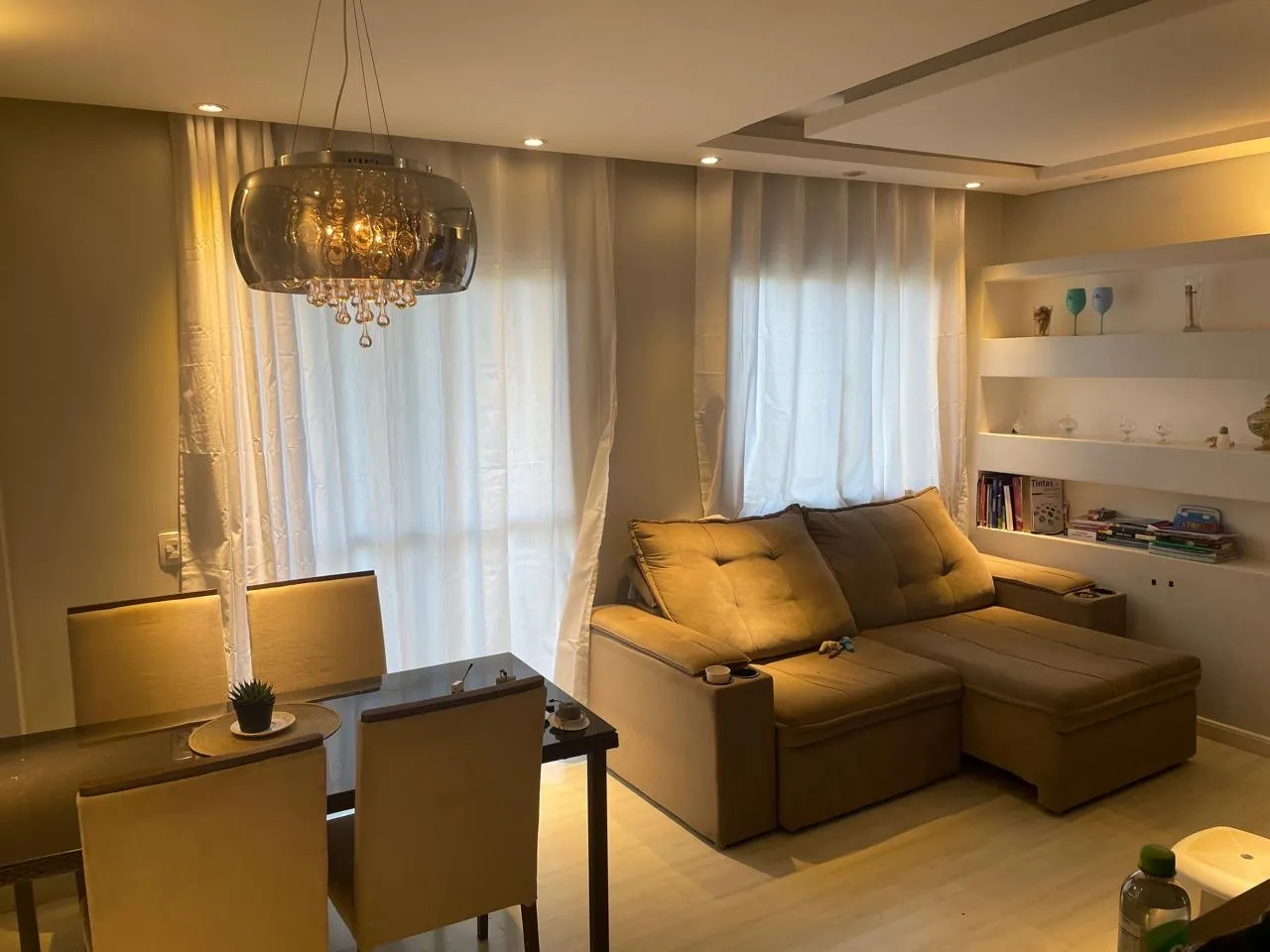 Apartamento moderno Ipê Branco com varanda e 3 quartos