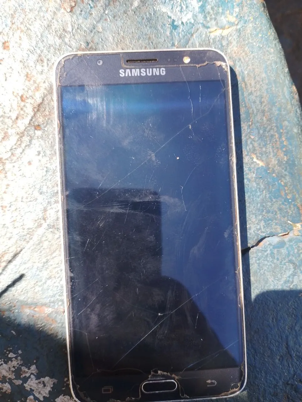 Vendo J7 em bom estado de conservação 200 reais fone *