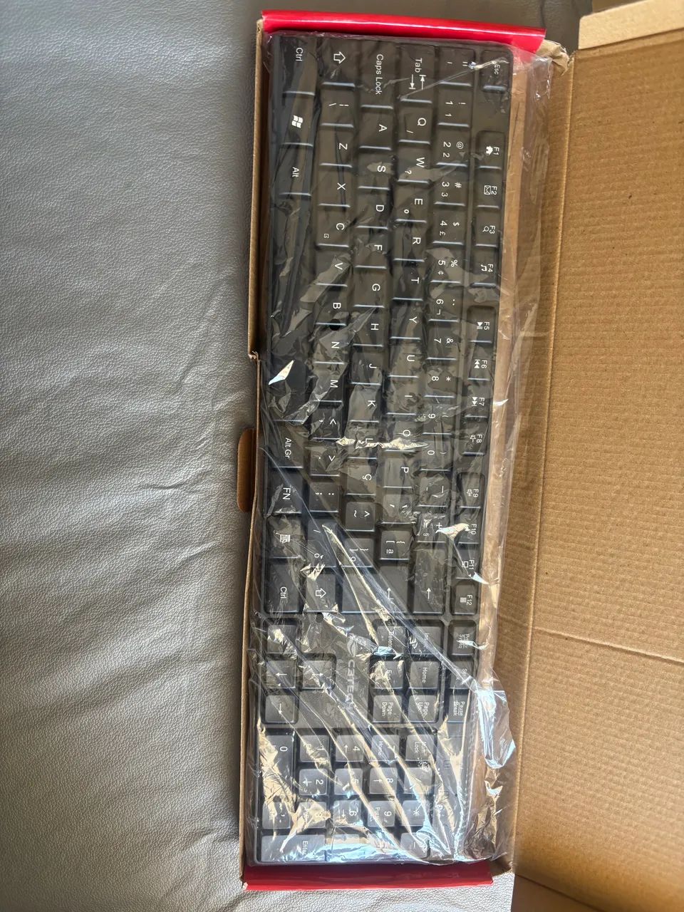 Teclado Slim USB Multimídia Brinde apoio ergonômico  - Foto 2