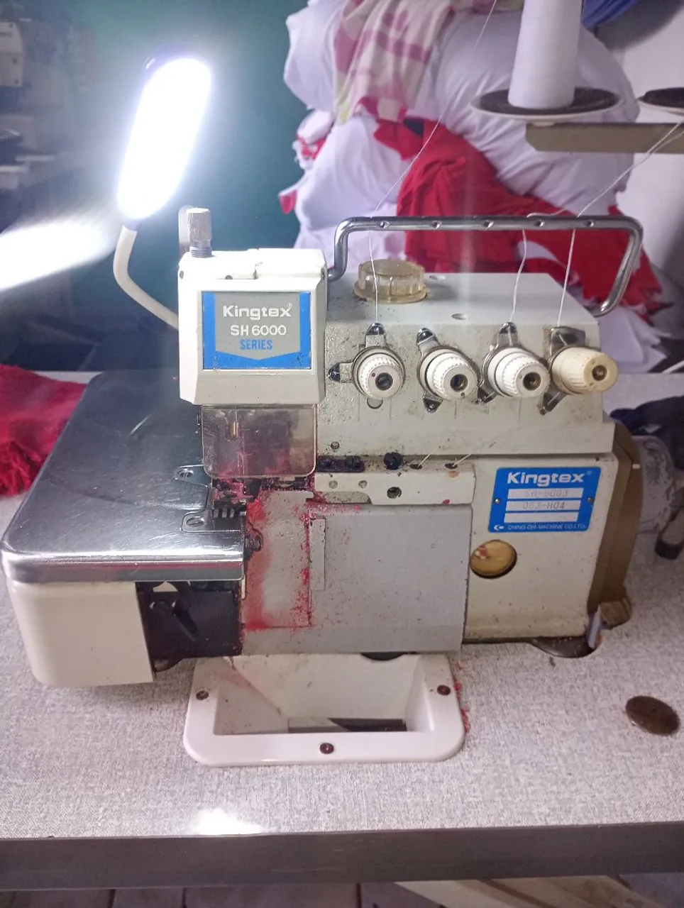 Máquina de Costura Ponto Cadeia/Overloque Kingtex SH 6000