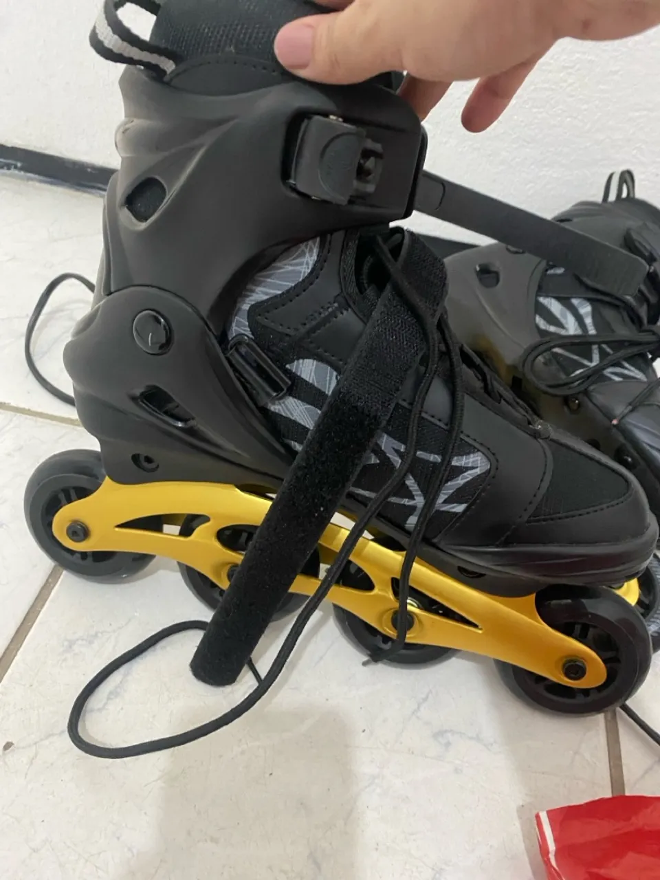 Patins Profissional - Preto e Dourado