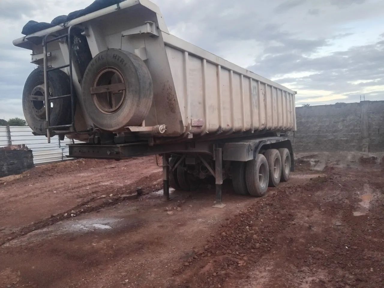 Caçamba 3 eixos- Excelente estado! - Foto 5