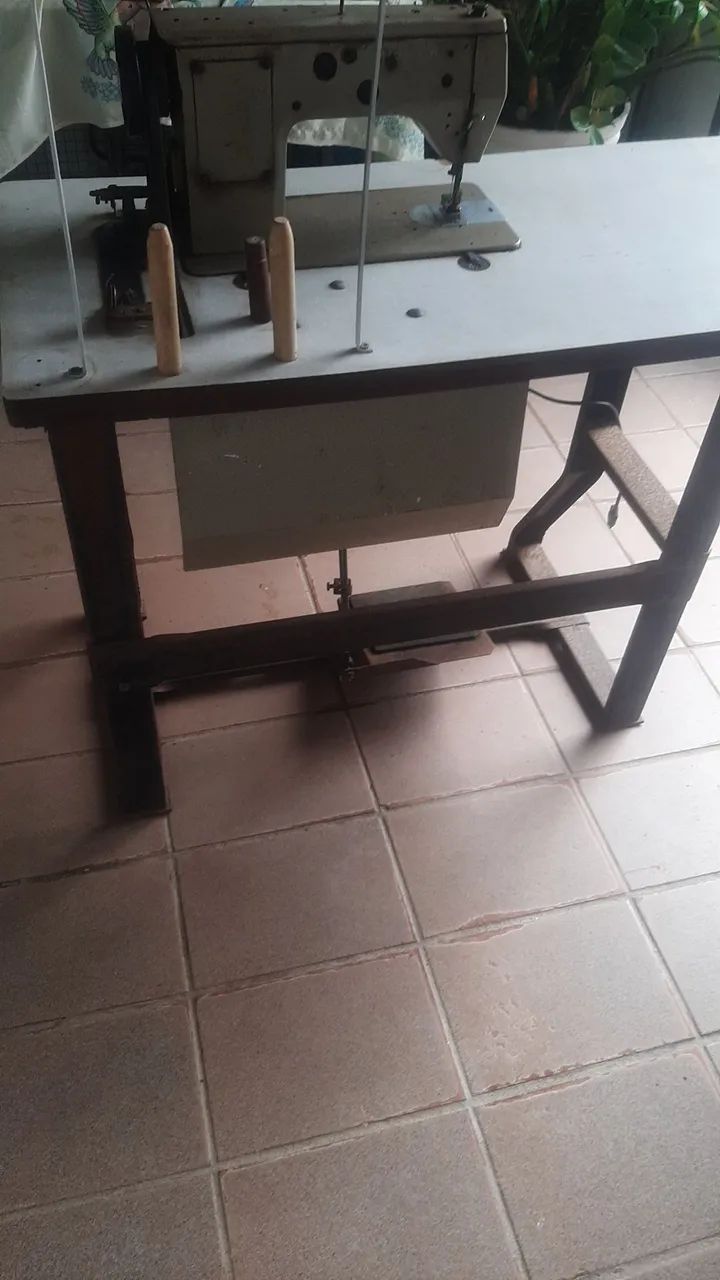 Máquina de costurar reta singer  - Foto 5