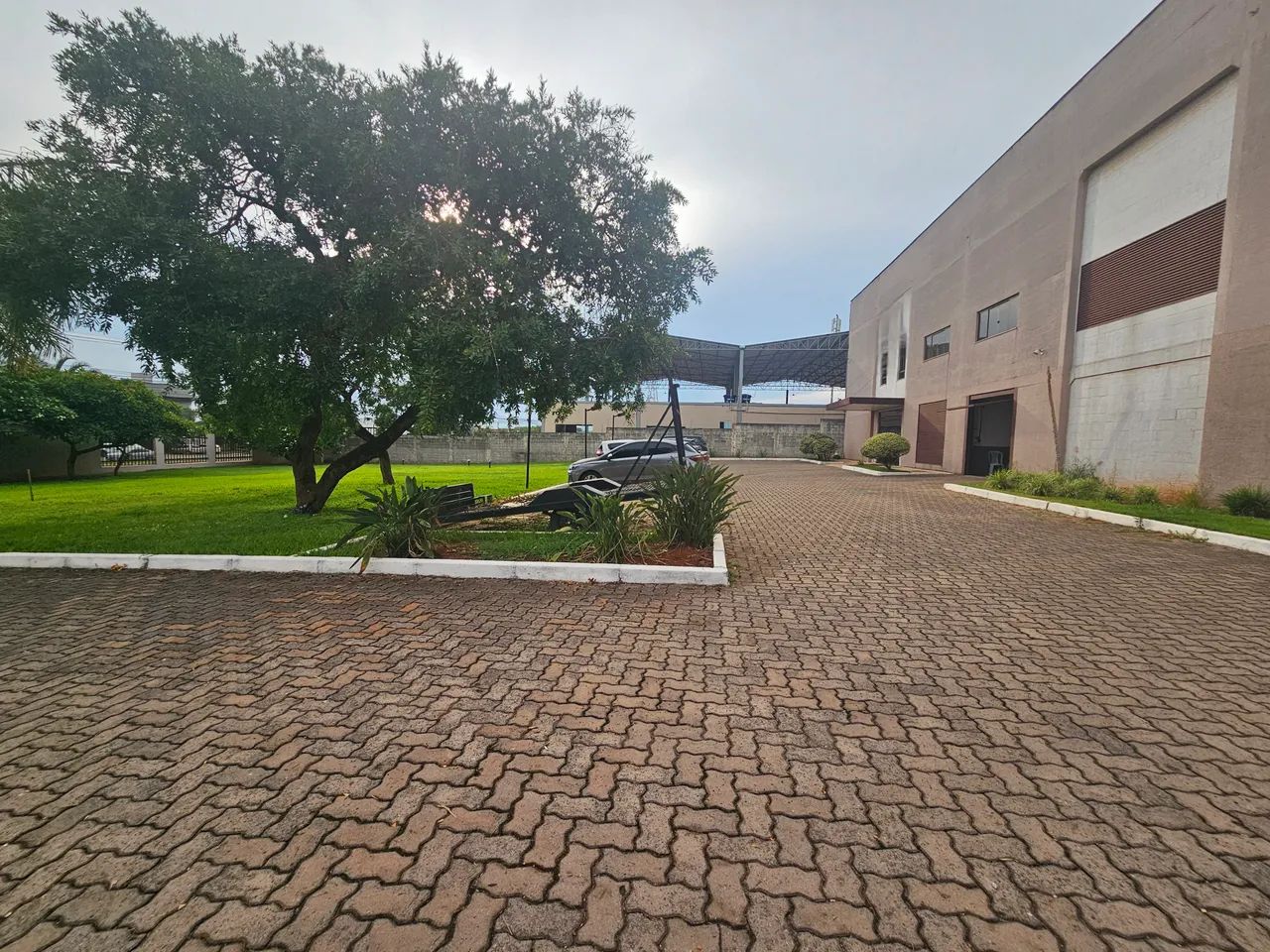 Galpão Logístico, Comercial, Institucional, Industrial 1650 m² com 2 portões de acesso par - Foto 10