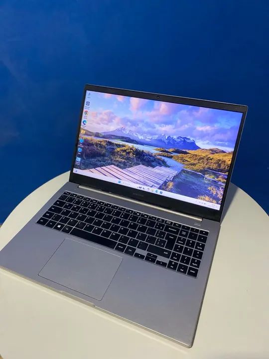 Notebook Samsung - i3 8Gb ram SSD Nvme + HD de 1Tb