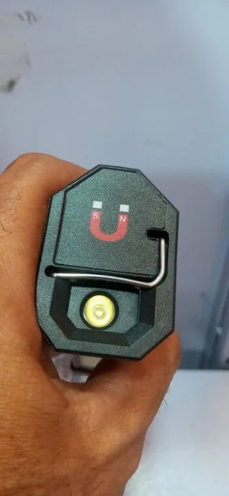 Lanterna multifuncinal bastão de luz carrega celular - Foto 4