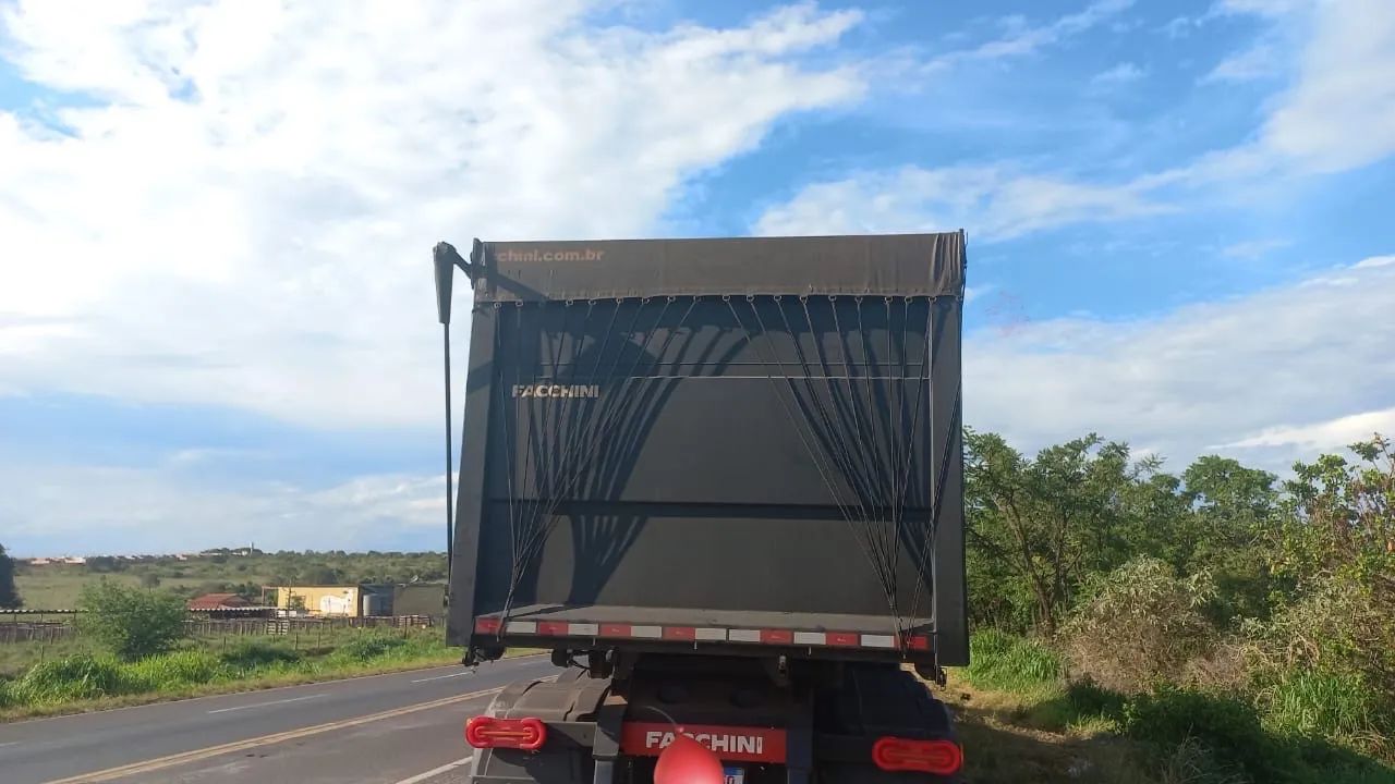 Caçamba 4 eixo Facchini - Foto 2