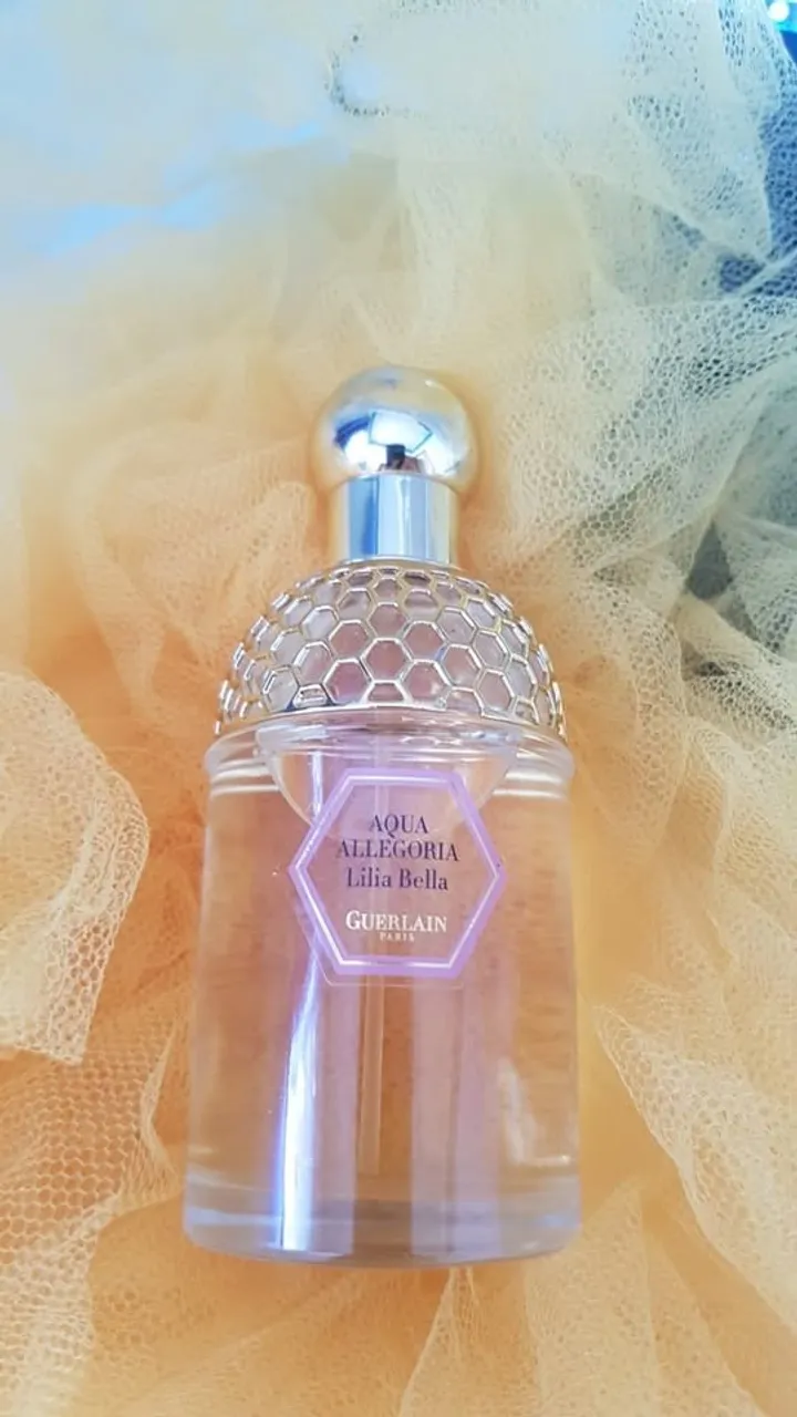 Perfume aqua allegoria Lilia Bella.