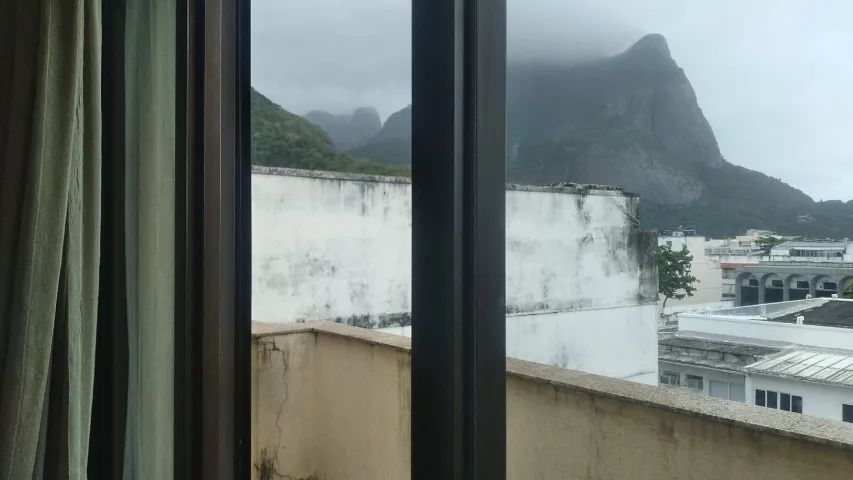 AMPLA SUÍTE MASTER  DE 60M2 VISTA ETERNA PEDRA DA GÁVEA, VARANDA EXCLUSIVA!