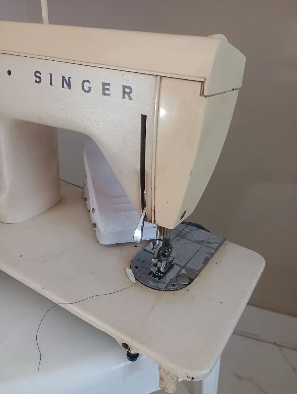 Vendo máquina de costura Singer 64684410736130120