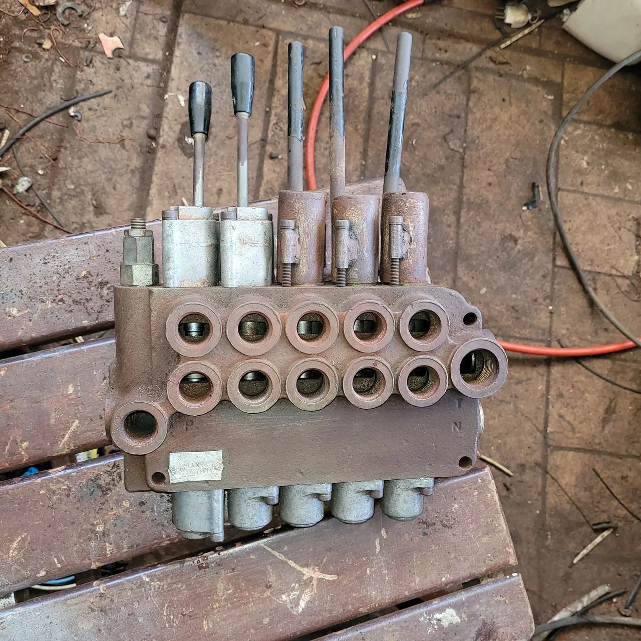 Comando  hidráulica 5 vias  80 Litros para munk  mumk ou máquina