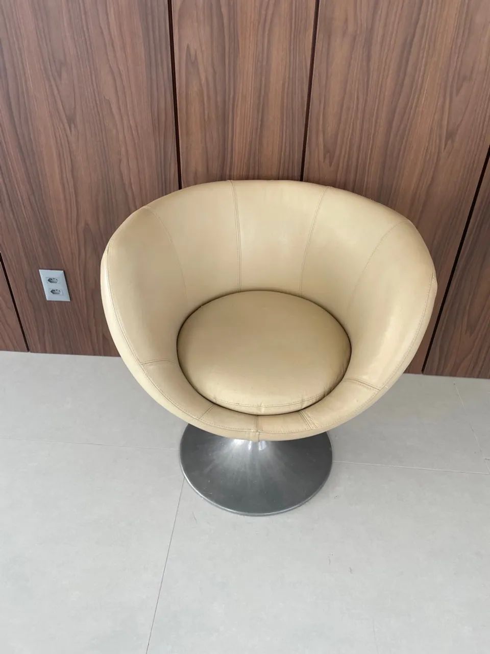 Poltrona Giratória Design Moderno