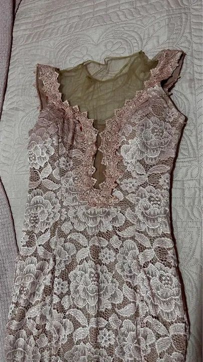 Vestido de renda rosa para festa - Foto 3