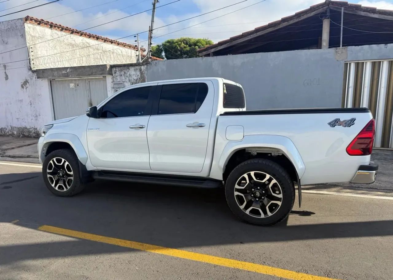 HILUX SRX 2024 único dono - Foto 3