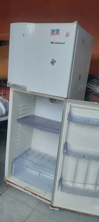 Geladeira Usada com marcas de uso