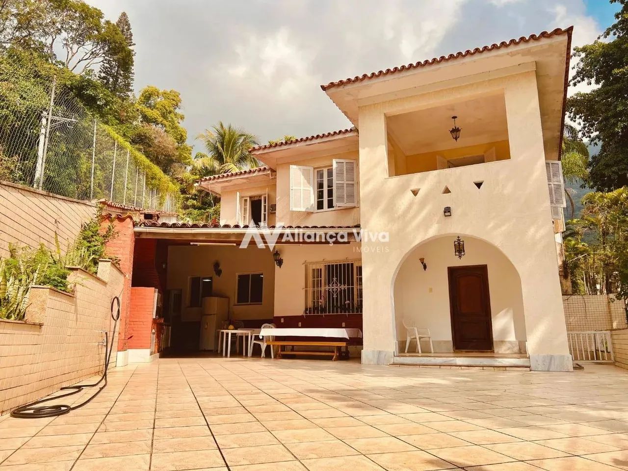 Cosme Velho | Casa 4 quartos, sendo 1 suite