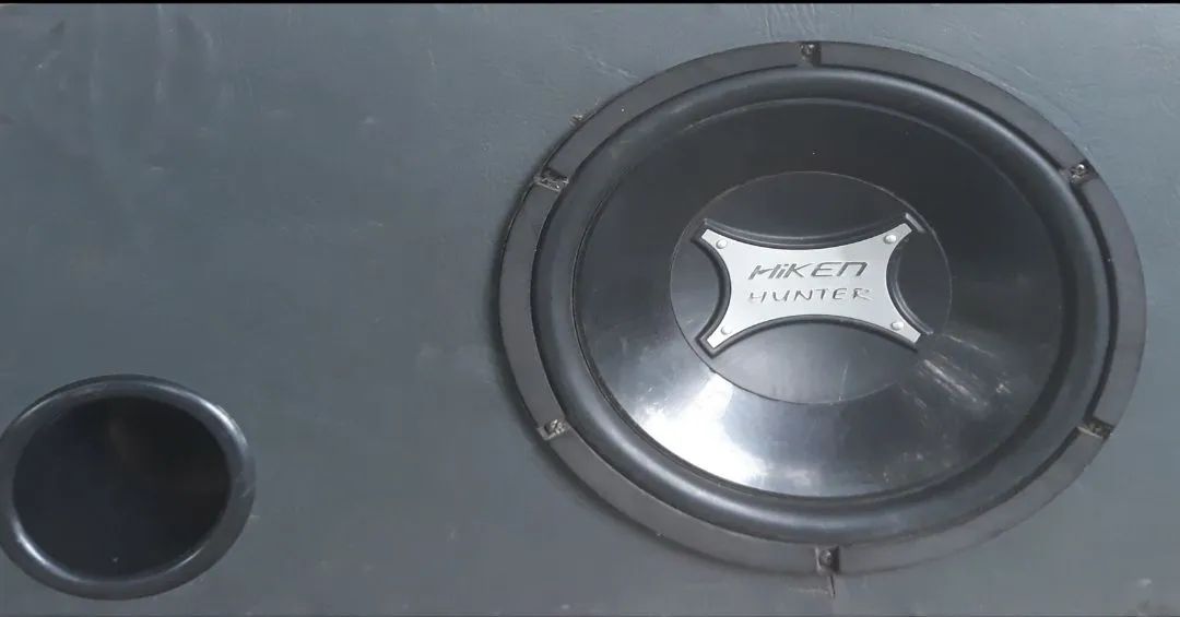 Caixa de Som Automotiva 