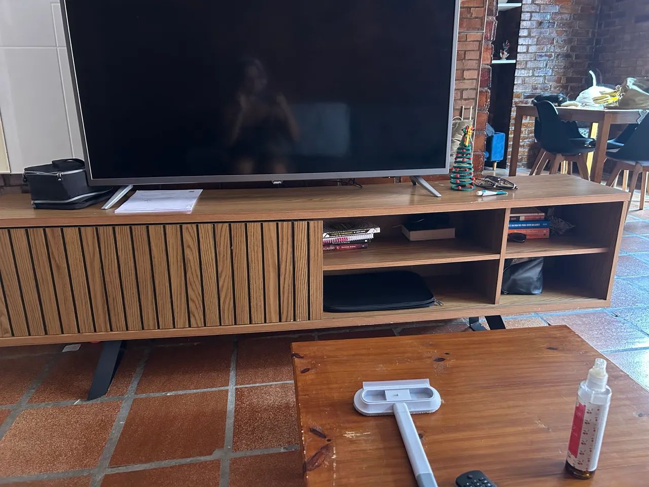 Wooden TV Stand64840818428546122