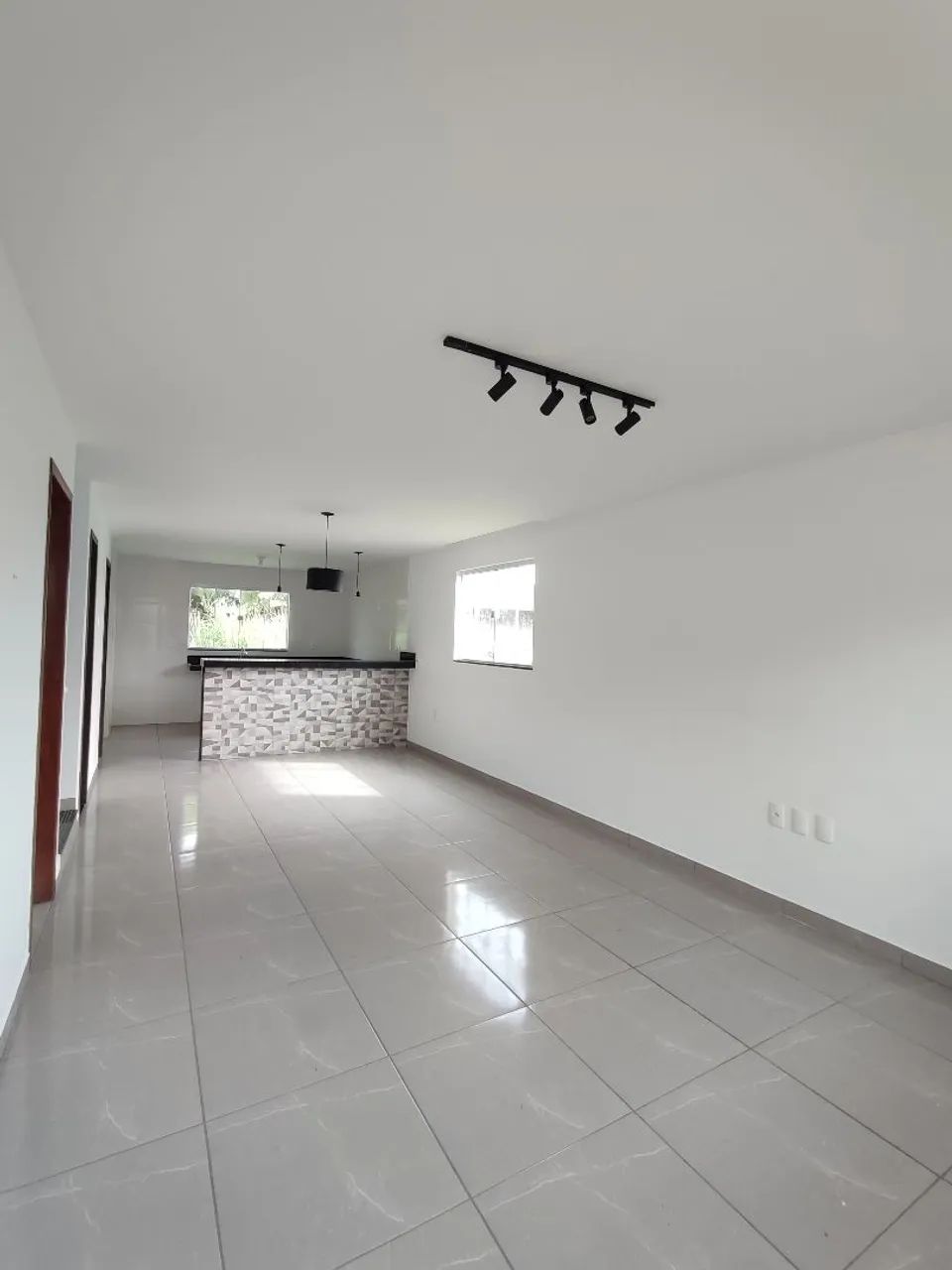 Alugo casa com 5 dormitórios em Jacaraipe  - Foto 3