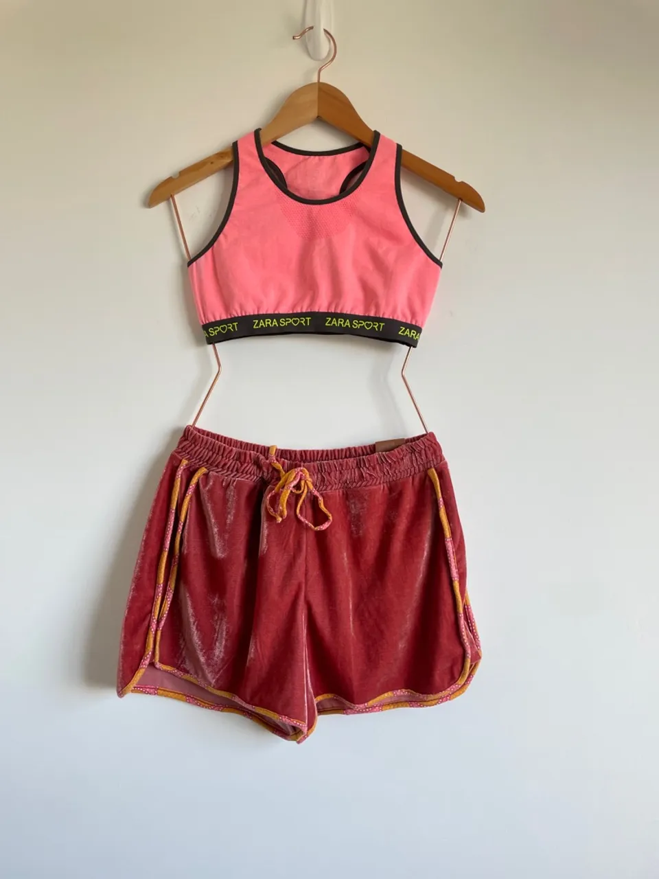 Short aveludado rosa, tam M da Petipá