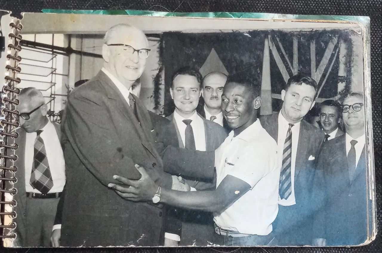 ÁLBUM COM FOTOS DO PELÉ - Foto 5