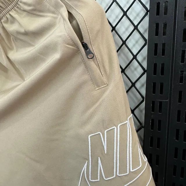 shorts nike bordado dri-fit bege - Foto 2