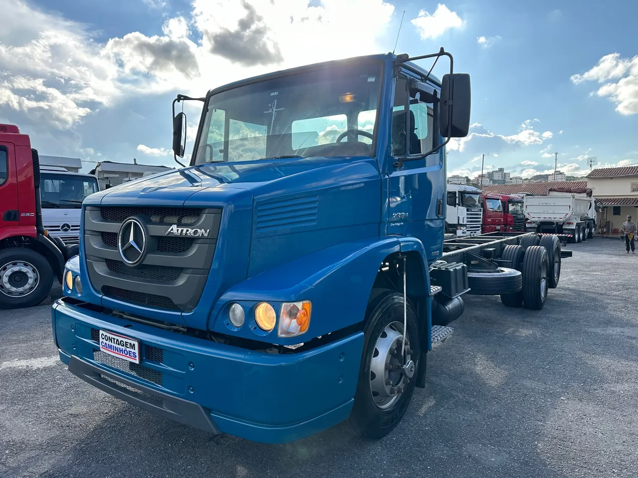 Mercedes-Benz Atron 2324 - No Chassi - Azul
