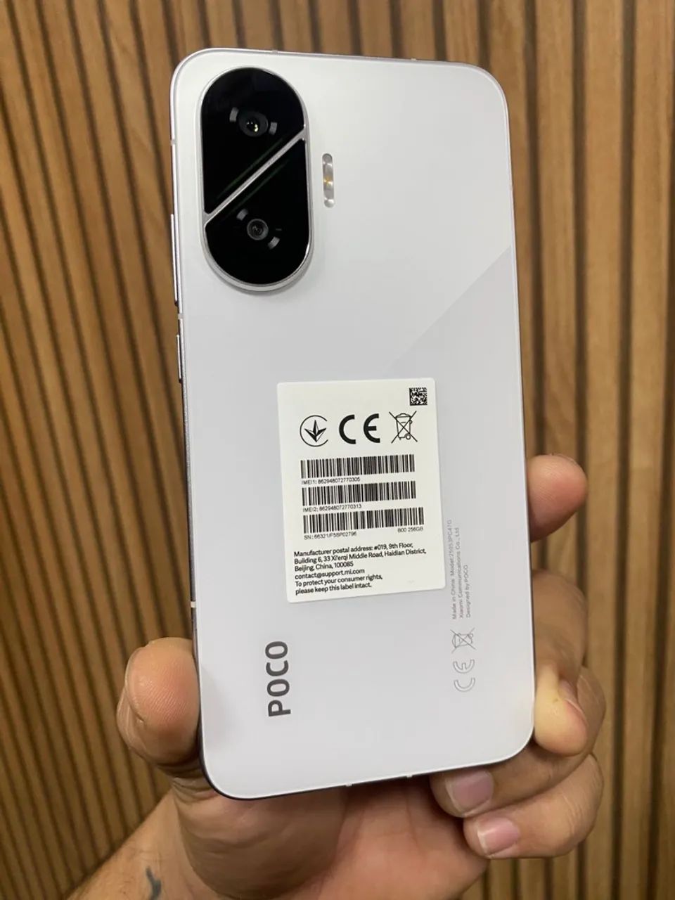 POCO F7 ホワイト 12GB RAM 256GB Xiaomi Poco F7 - 256GB / 12GB RAM - Celulares e Smartphones