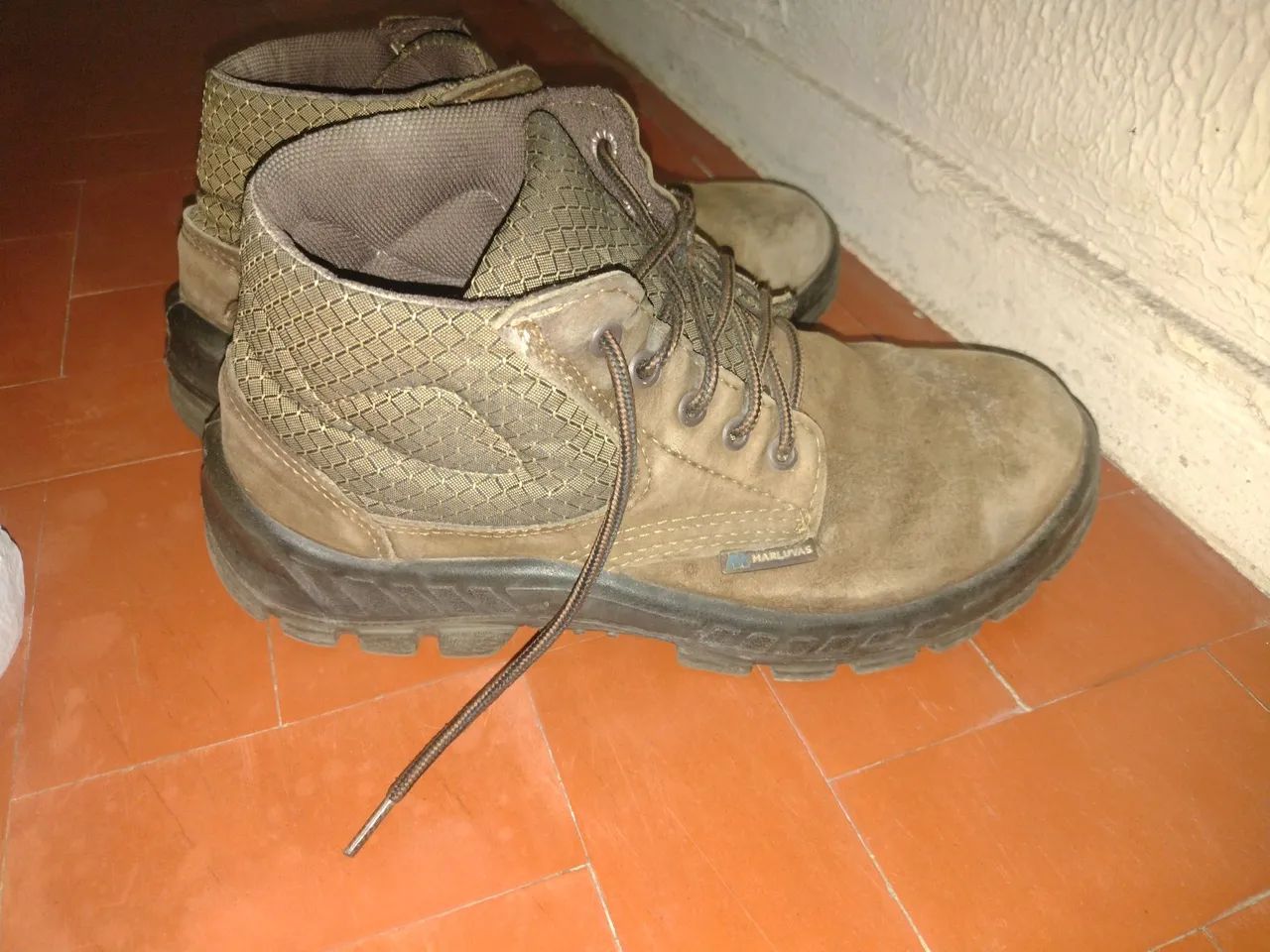 Vendo ou troco Bota de segurança marrom  - Foto 3