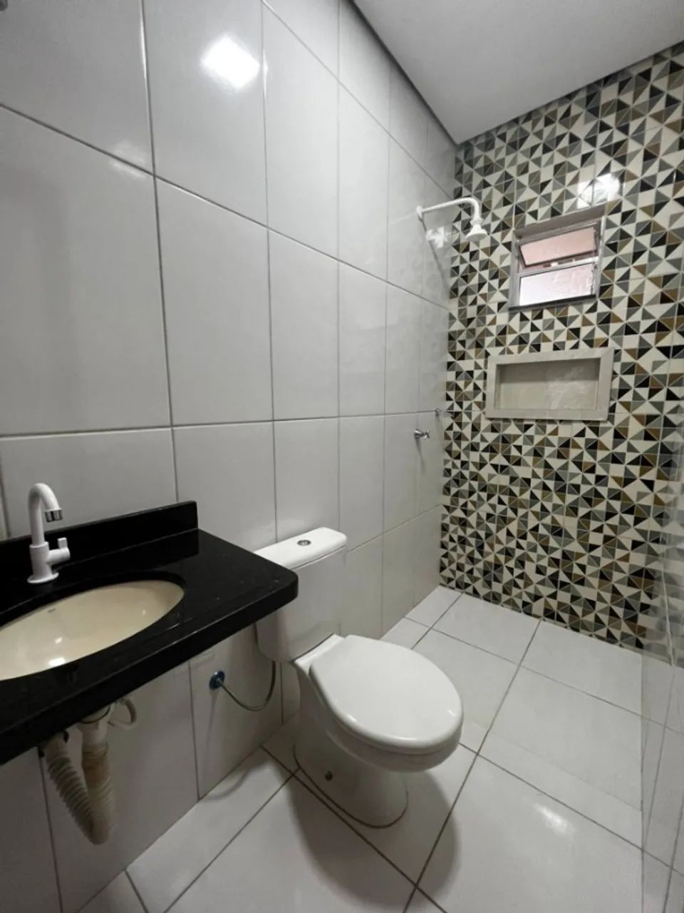 ALUGA-SE APARTAMENTO MOBILIADO - Foto 2