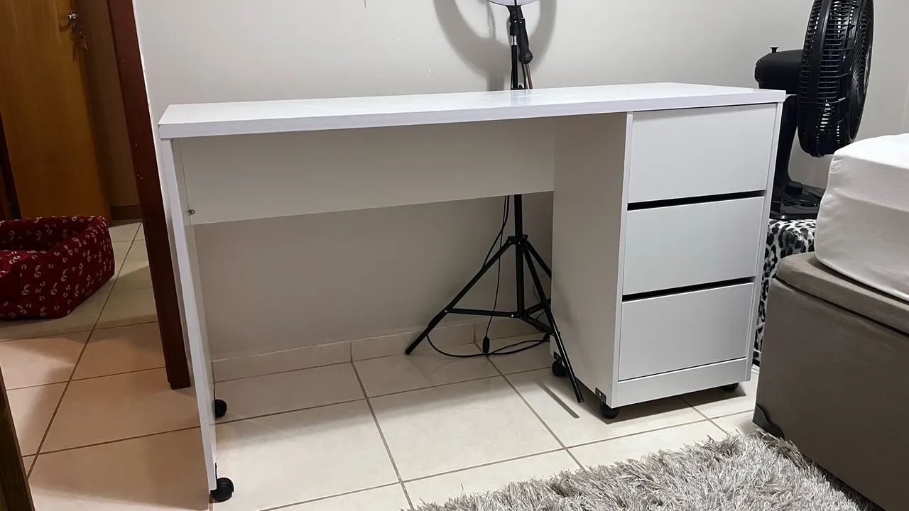 Mesa de estudos  - Foto 4