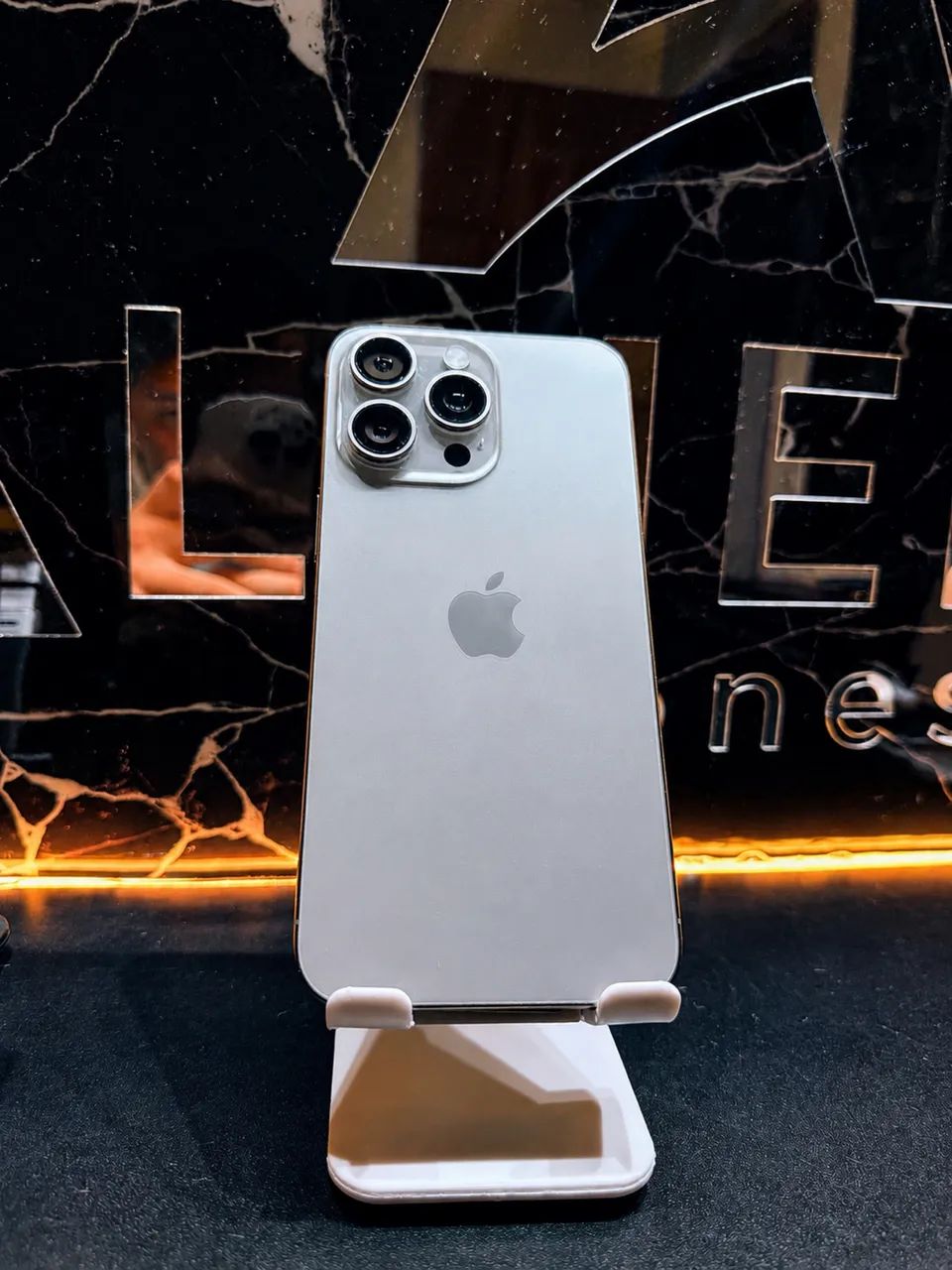 iPhone 15 Pro 128 GB Extremamente Novo - Foto 3