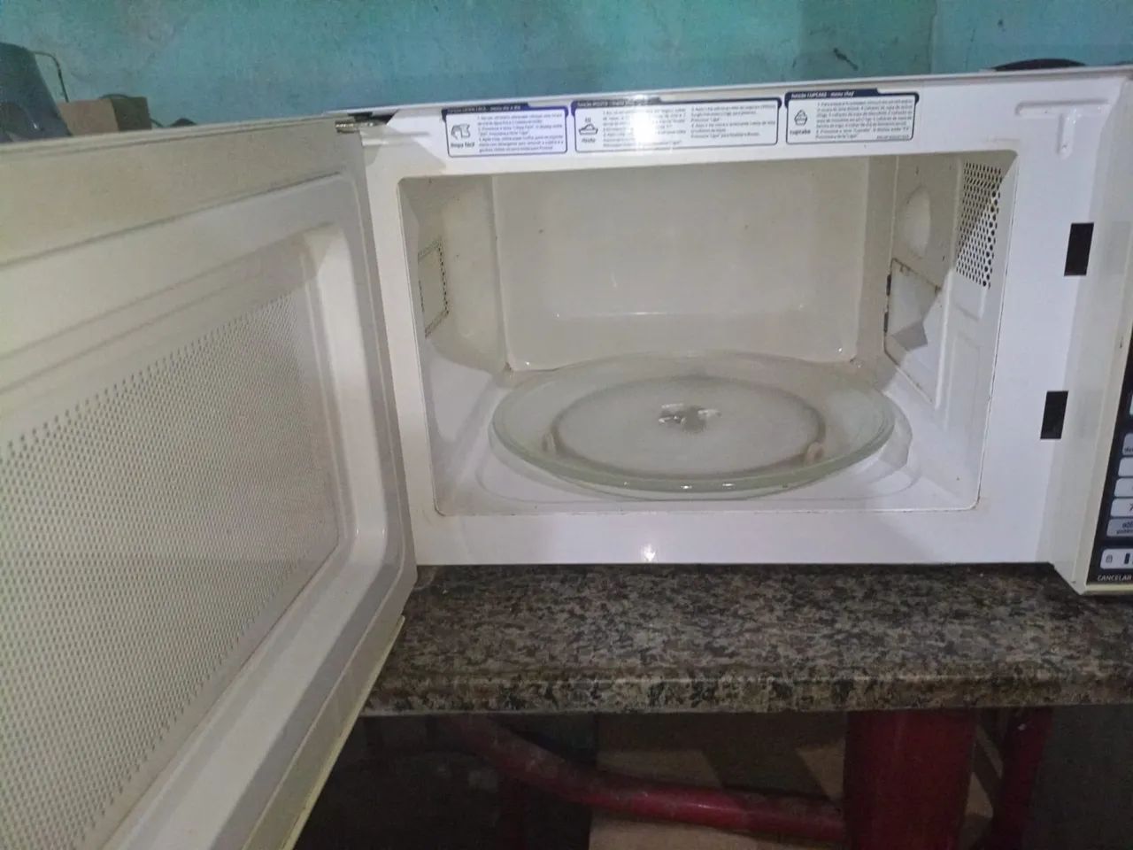 Microondas em perfeito estado funcionando tudo certinho  - Foto 4