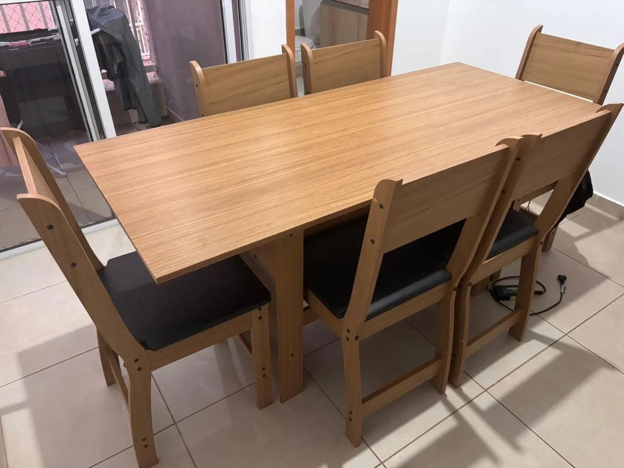 Mesa de jantar 6 cadeiras