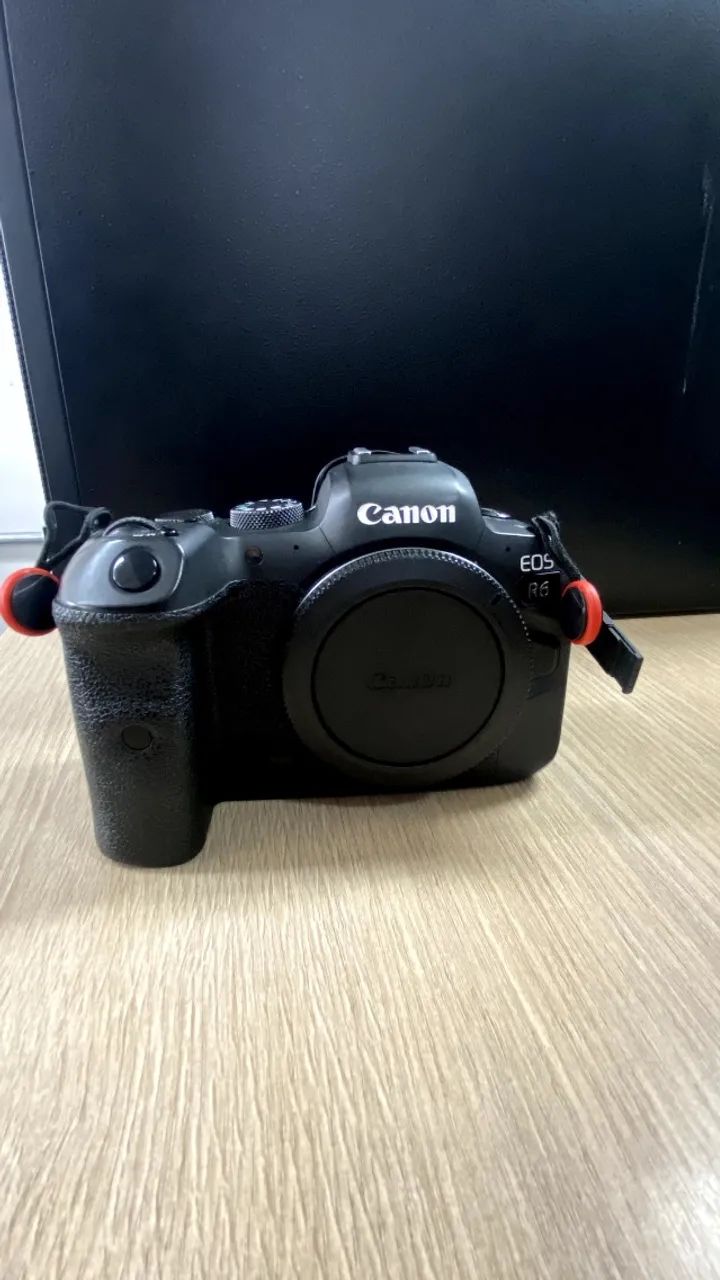Canon R6 