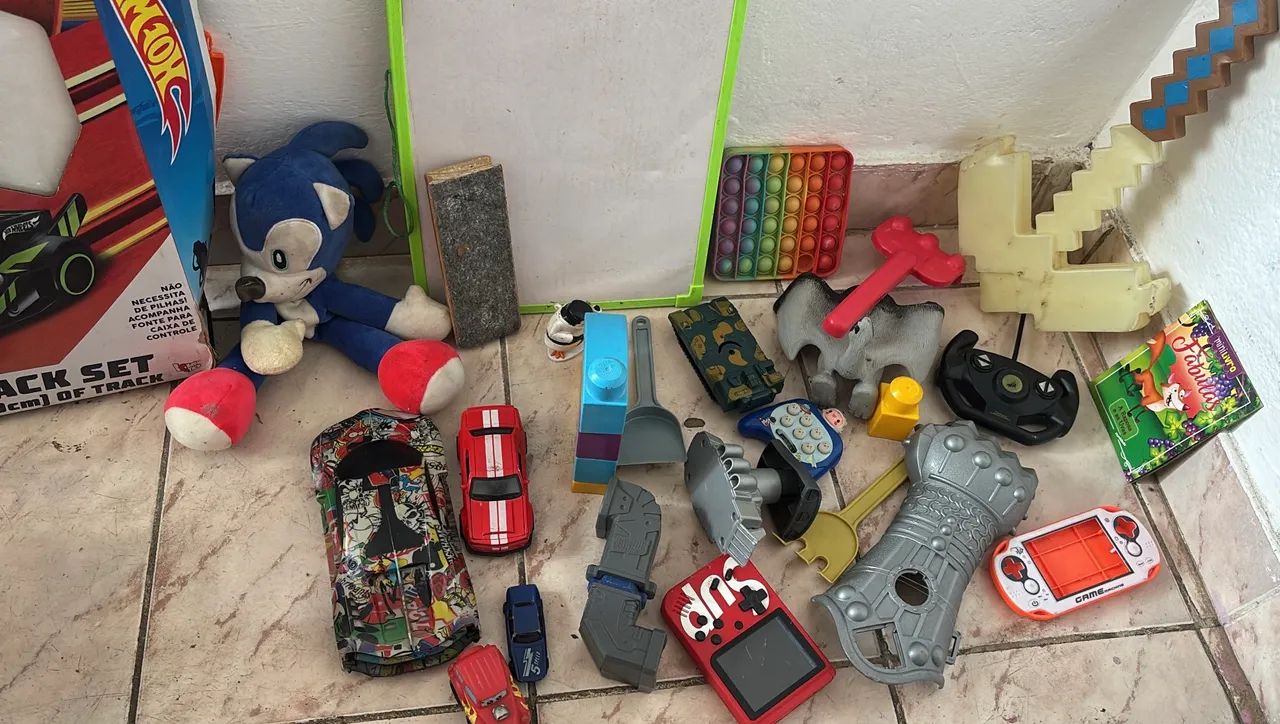 Brinquedos diversos 