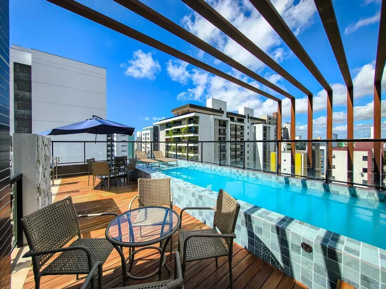 Alugo excelente Flat mobiliado em Intermares a 150m do mar, 01 quarto, R$ 2.200,00. - Foto 2