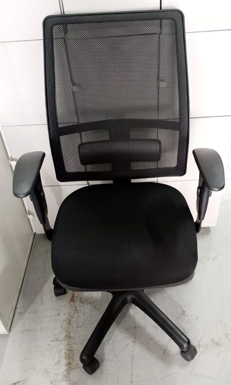 Cadeira de escritório  Flexform - Modelo Presidente - Foto 3