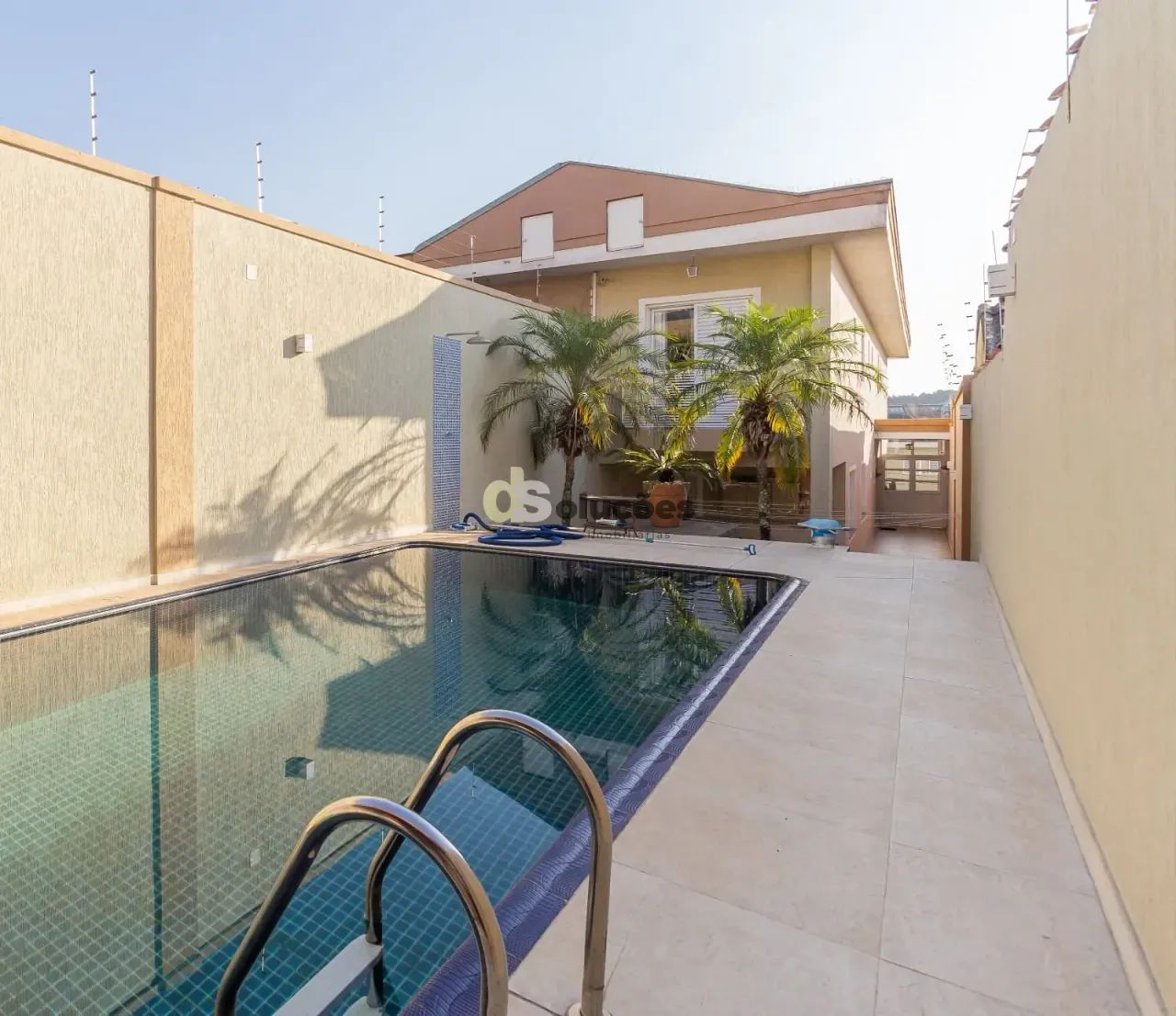 Bellissimo sobrado à venda com piscina na Vila Mangalot, São Paulo, SP