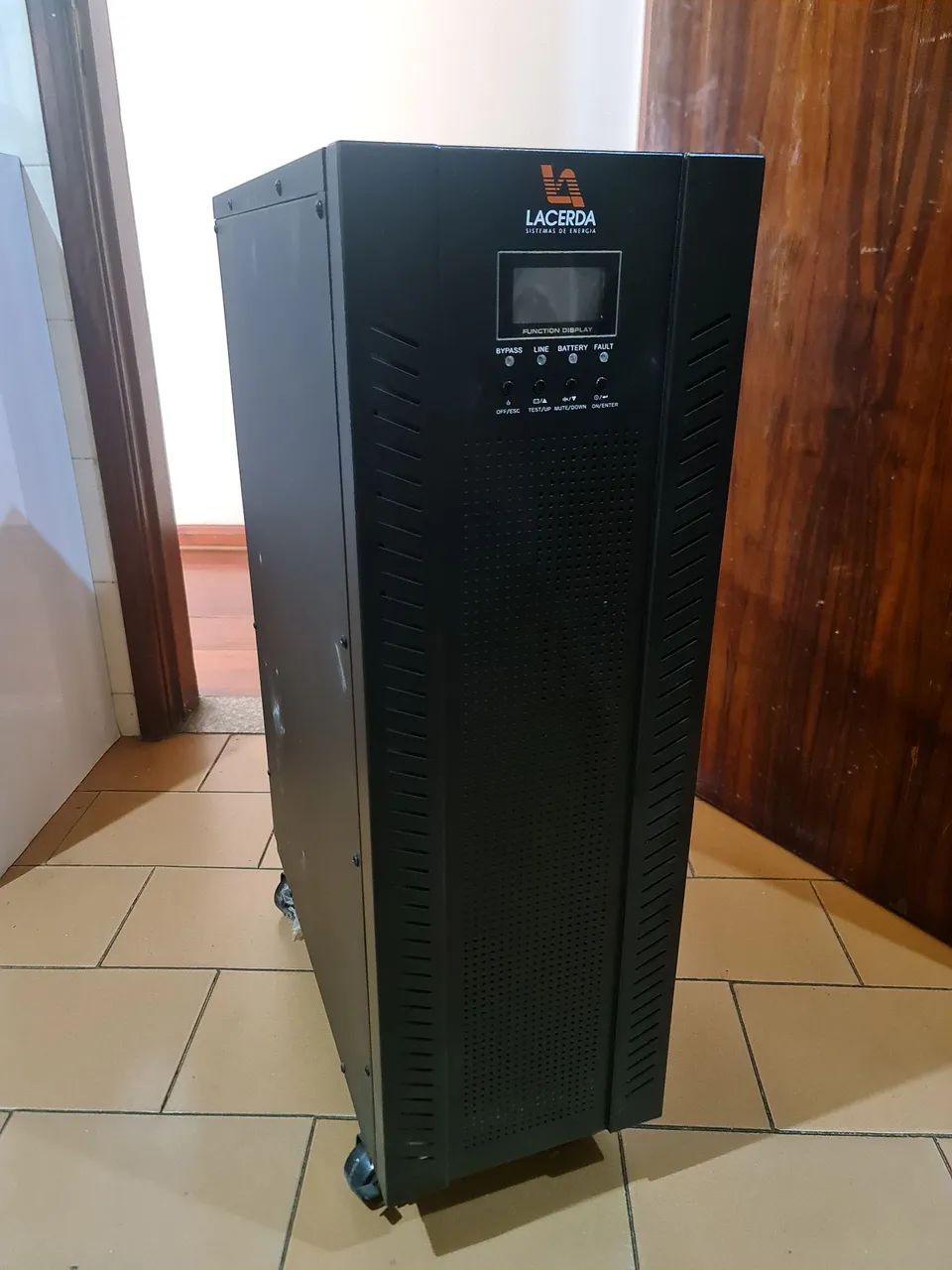 Nobreak 6kva e/s220V bat. Ext. 