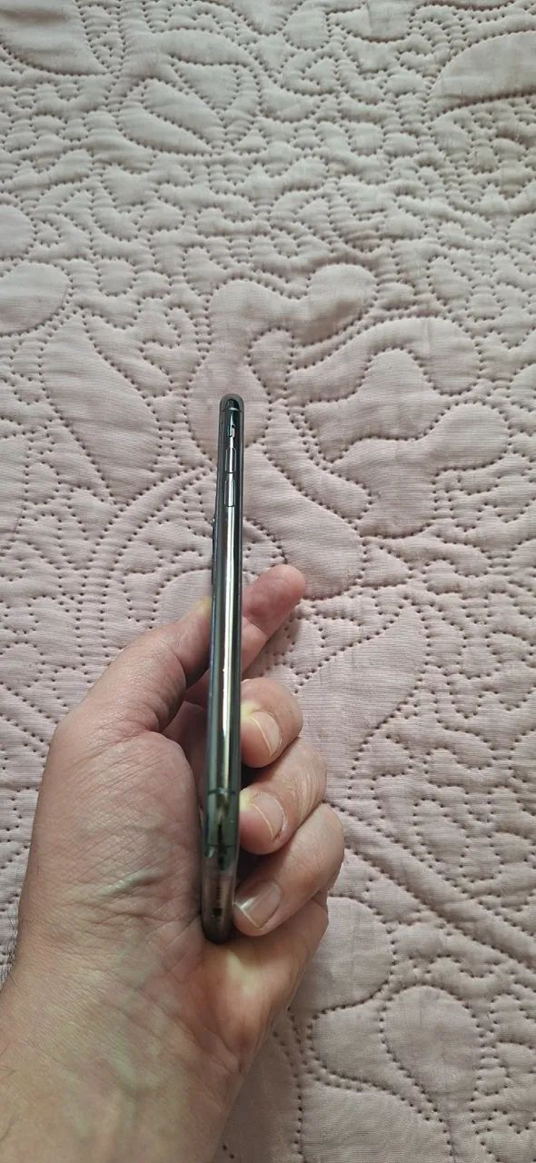 iPhone 11 Pro Max 64GB - sem riscos, com acessórios - Foto 4