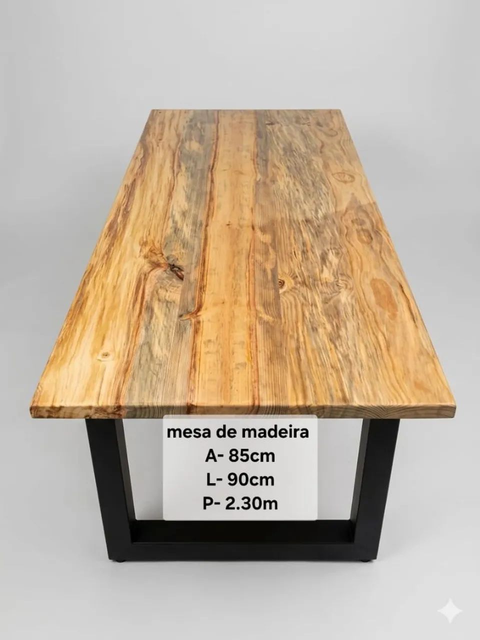 Mesa tampo de madeira e base de ferro com bancos  - Foto 4