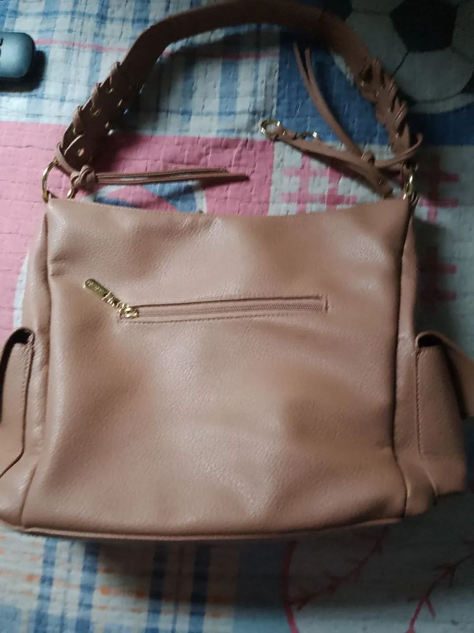 Linda bolsa grande e nova
