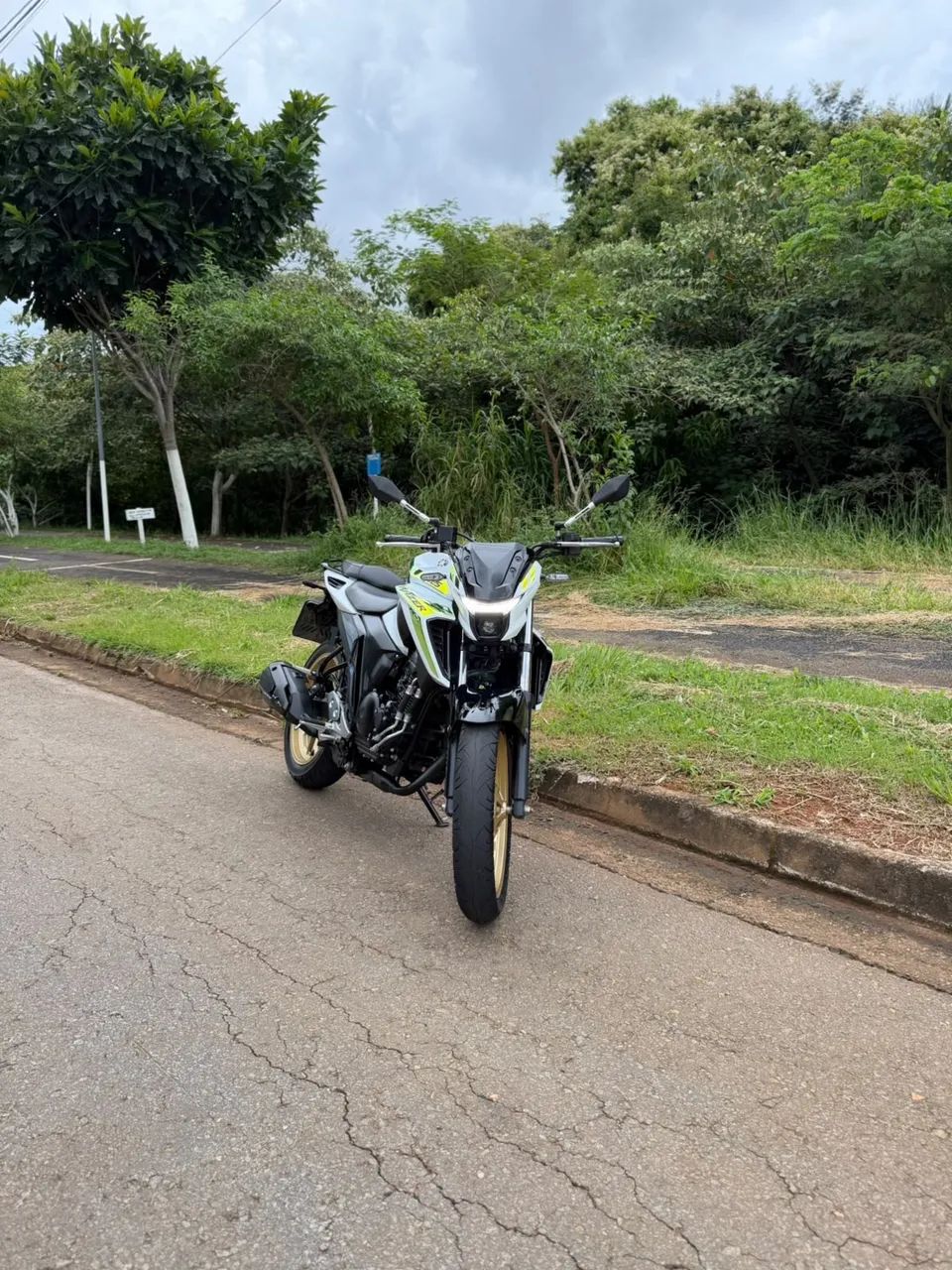 Fazer 250 branca  cartao até 21x  - Foto 2