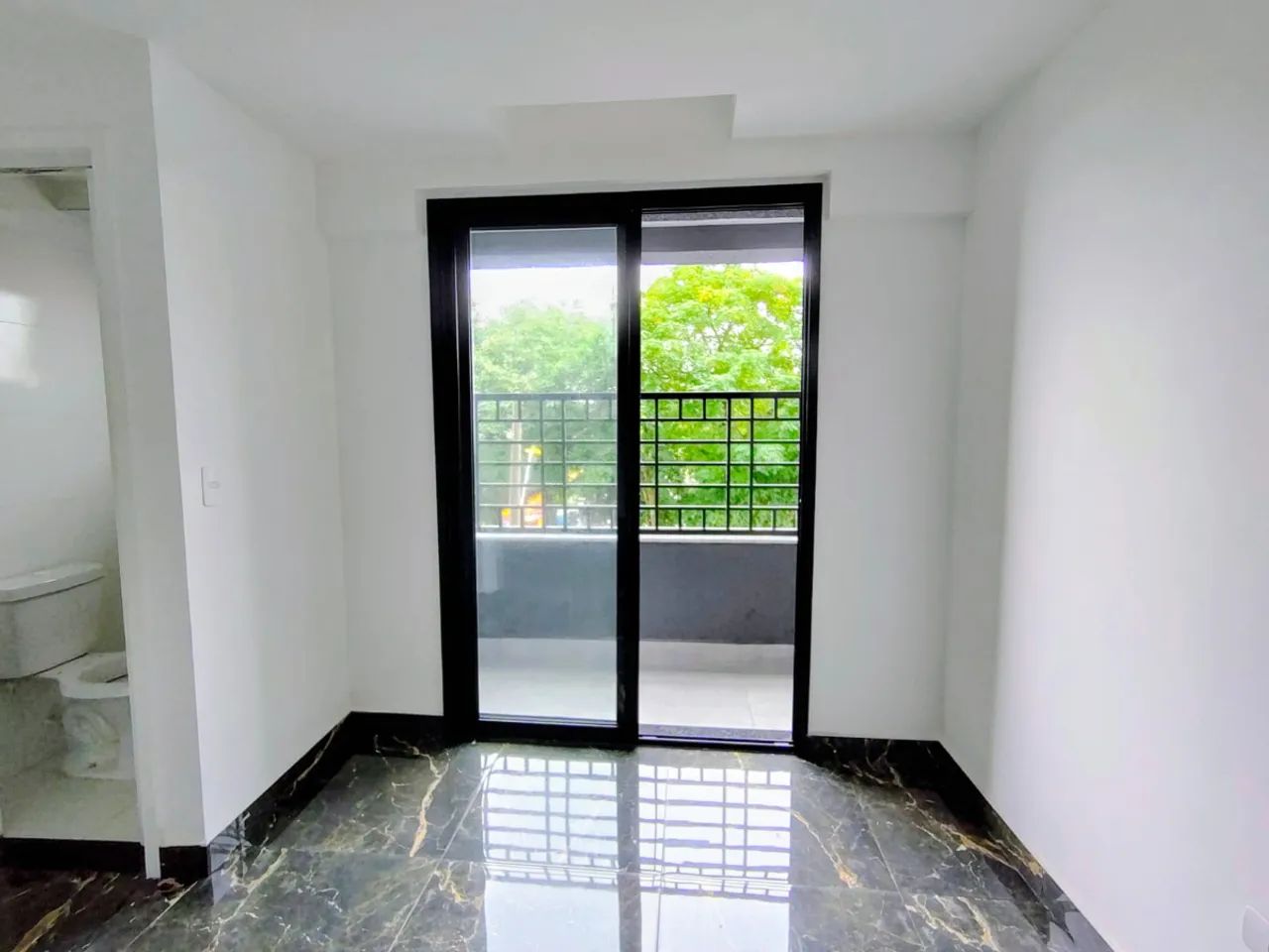 Conjunto comercial para venda em Parque Jaçatuba, 21m² - Foto 2