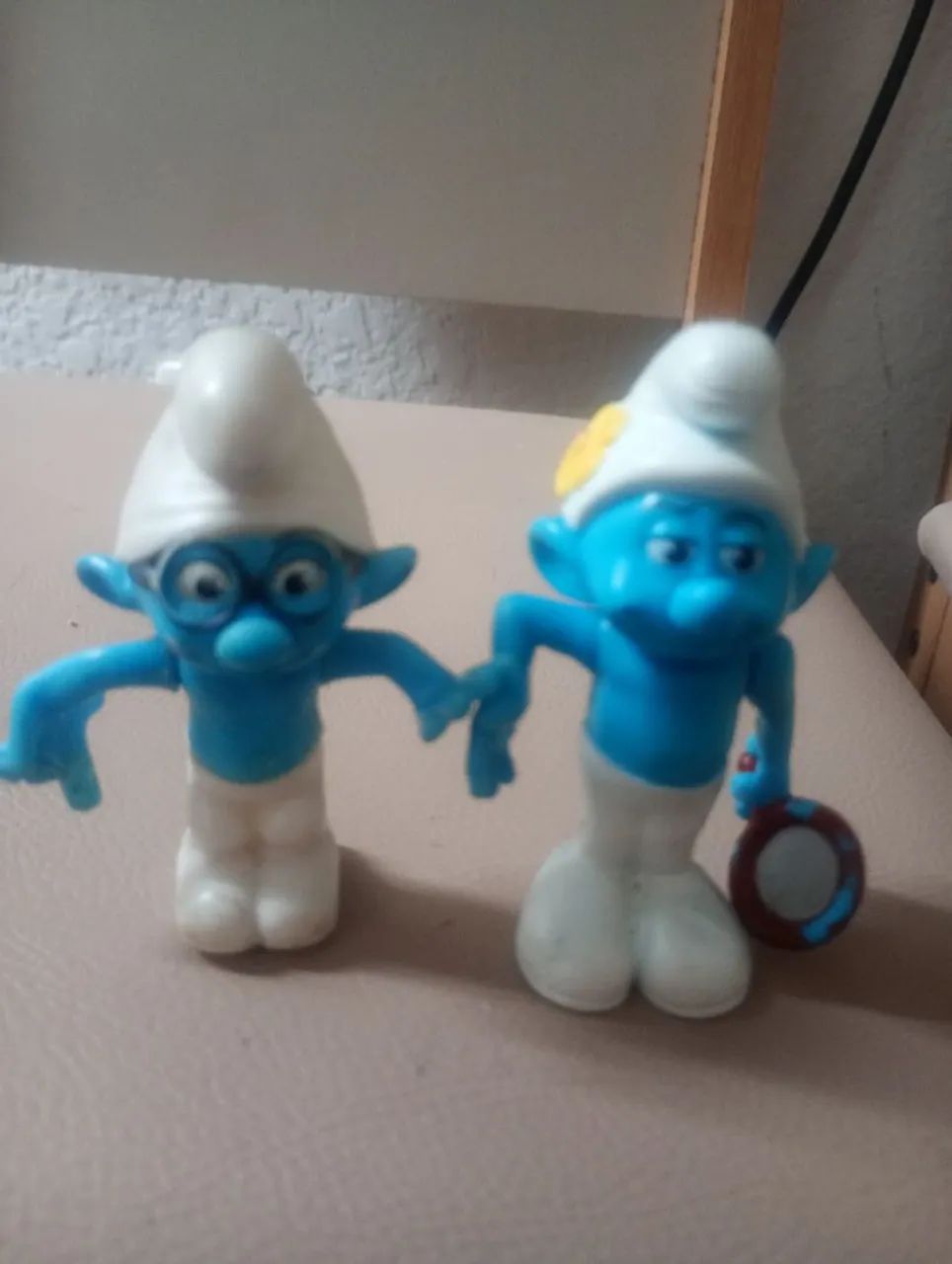 KIT 2 BONECOS COLECIONÁVEIS SMURFS  - Foto 2