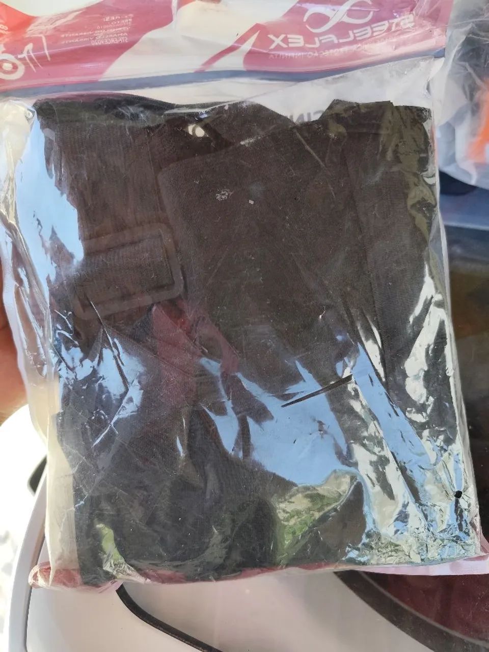 Vendo cinta ergonômica regulável tamanho M preta  - Foto 3