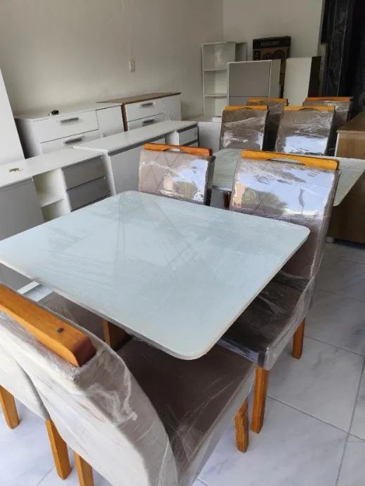 Mesa 4 cadeiras tampo de vidro 1,00 x 0,80