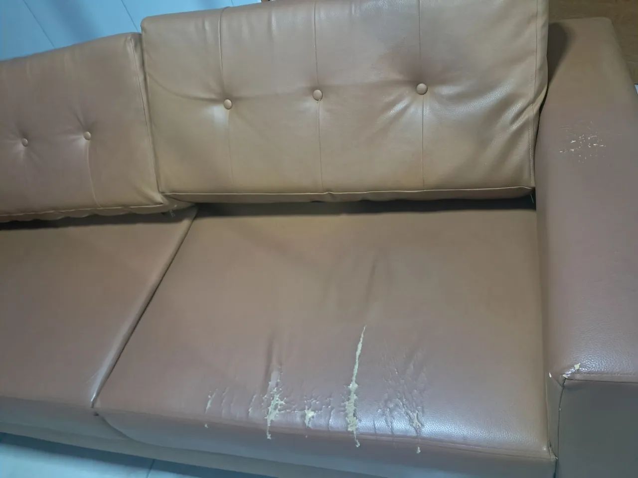 Sofá 3 lugares fixo Usado - Foto 3