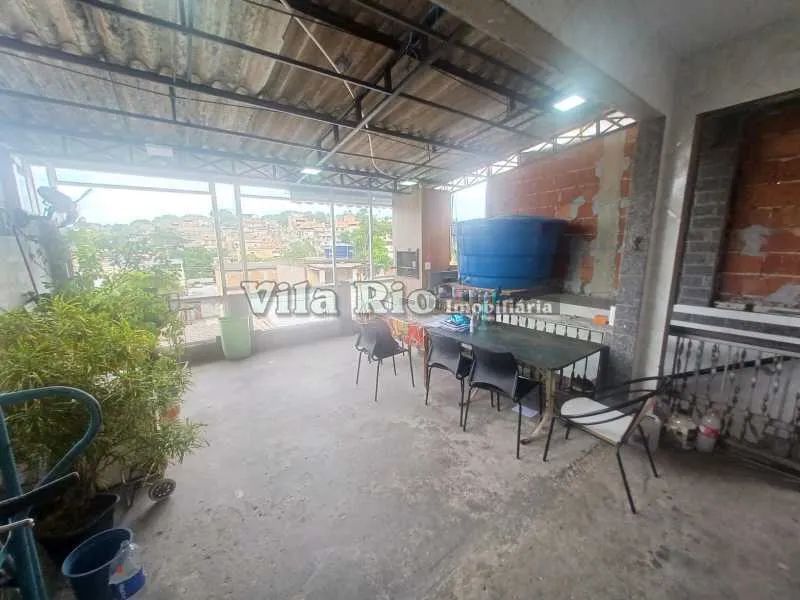Casa ampla com terraço em toda extensão do imóvel. - Foto 4